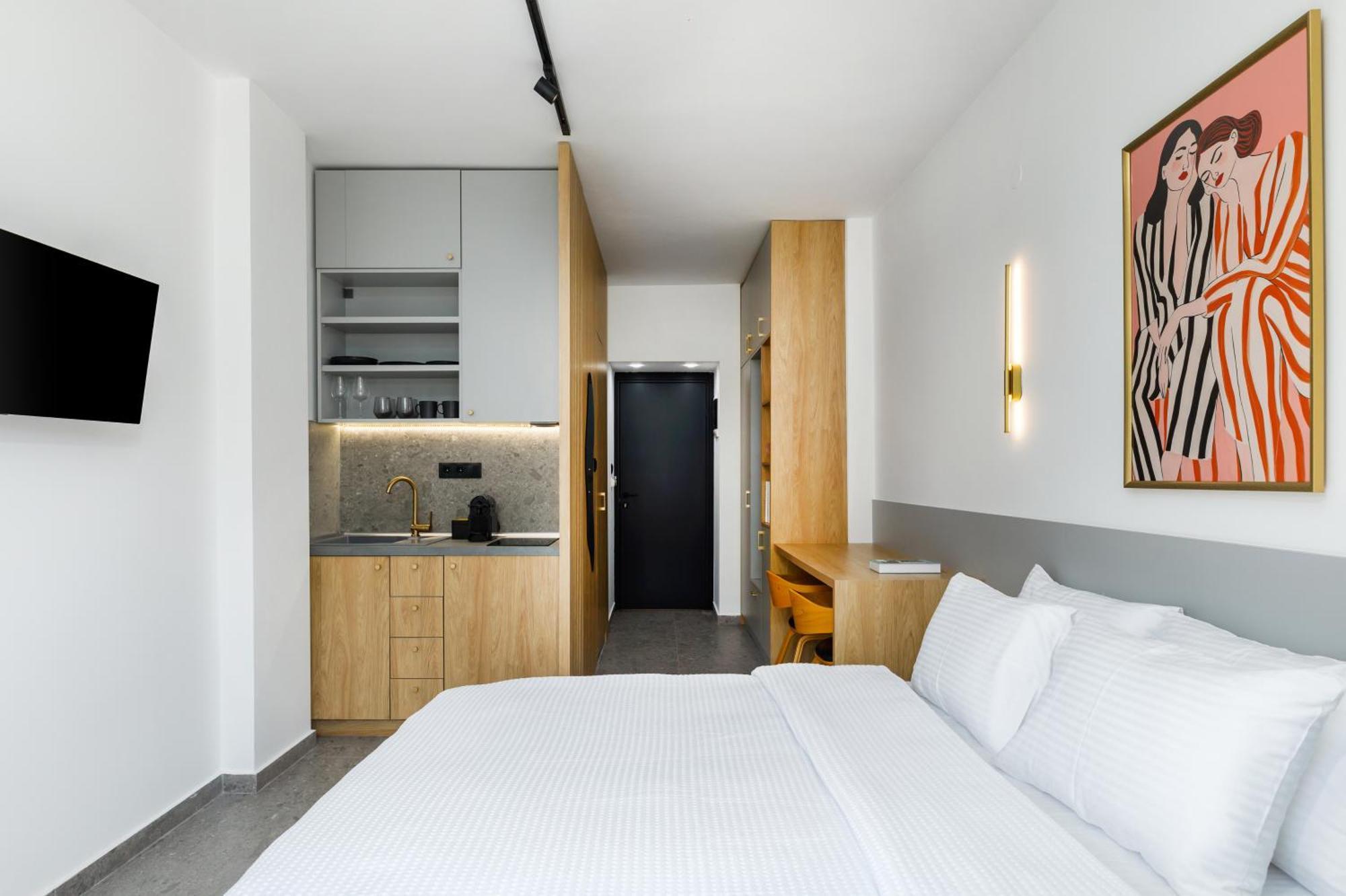 Lyon Suite By Alchemia Parking เทสซาโลนิกิ ภายนอก รูปภาพ