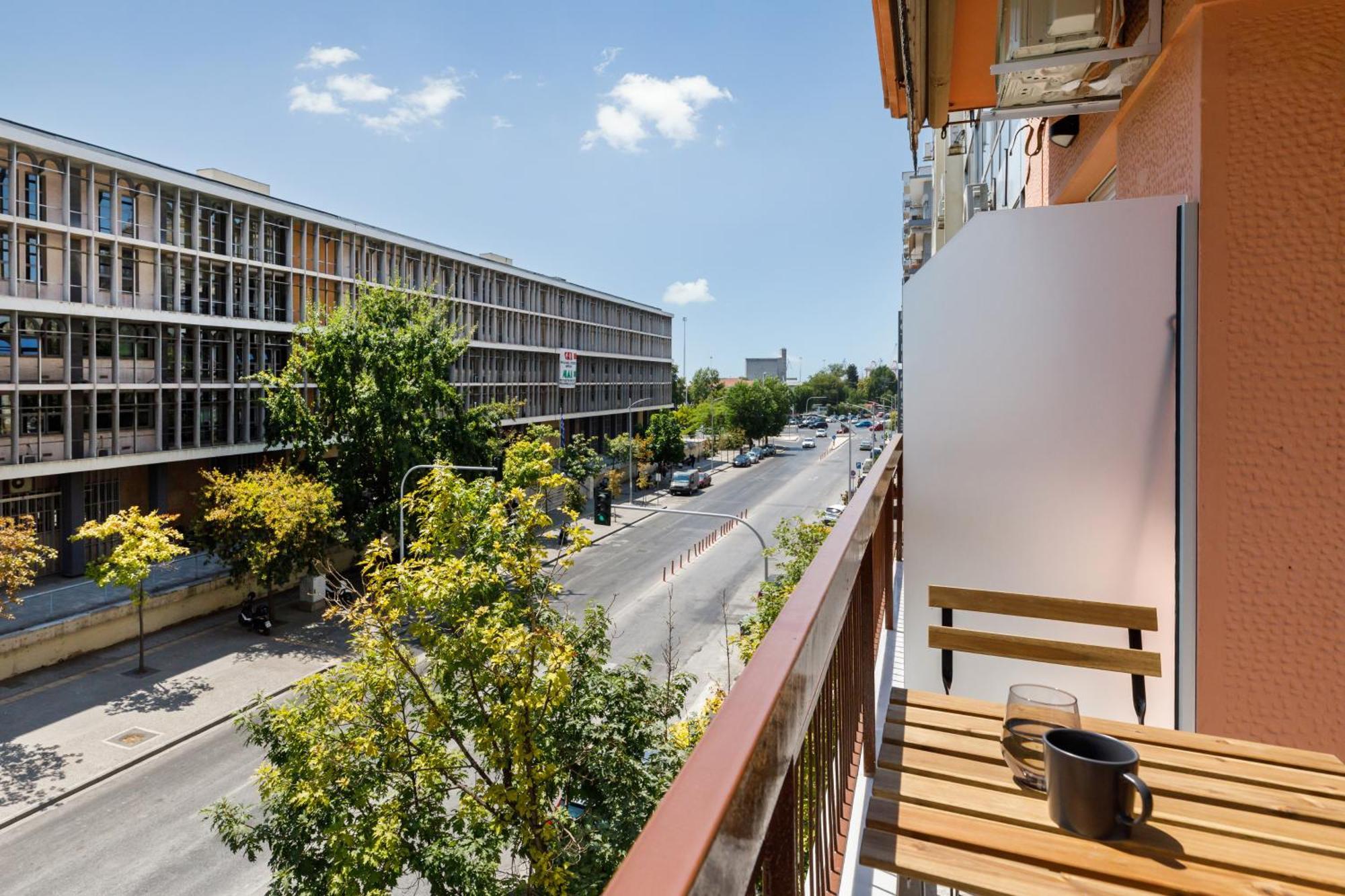 Lyon Suite By Alchemia Parking เทสซาโลนิกิ ภายนอก รูปภาพ
